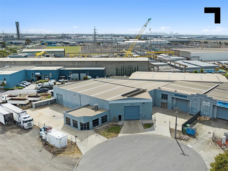 6 & 1/7 Everaise Court, Laverton North