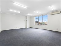 6 & 1/7 Everaise Court, Laverton North