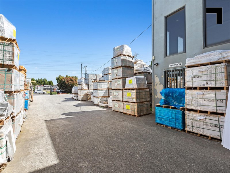 190A Holt Parade, Thomastown