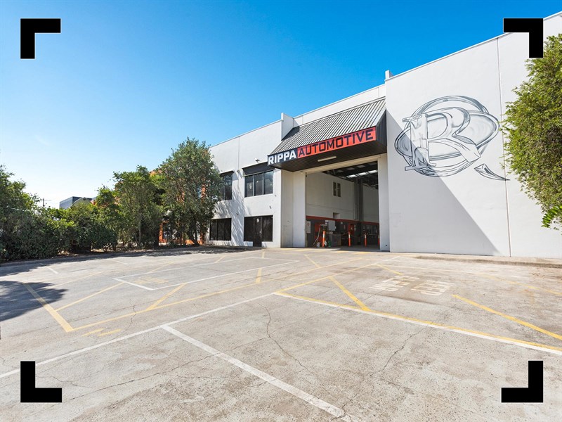9 Lambeck Drive, Tullamarine
