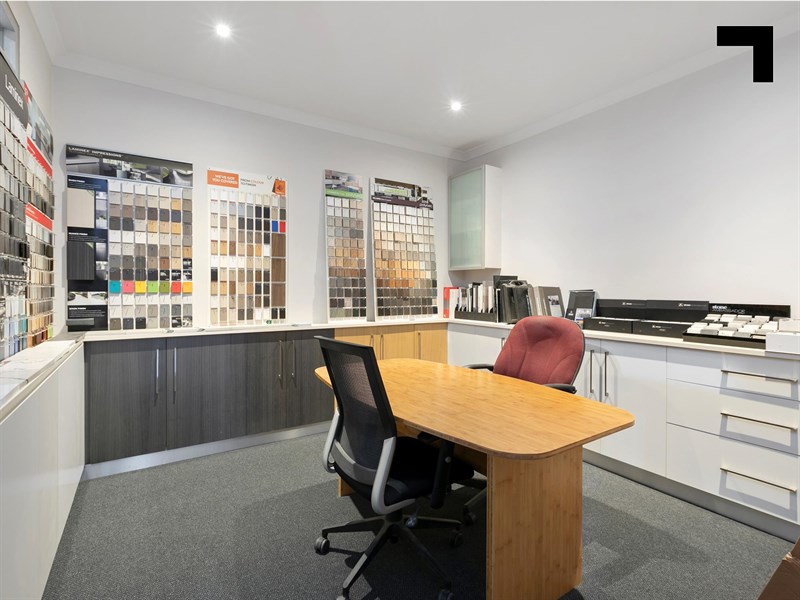 2/7 Everaise Court, Laverton North