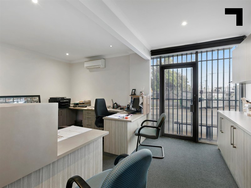 2/7 Everaise Court, Laverton North