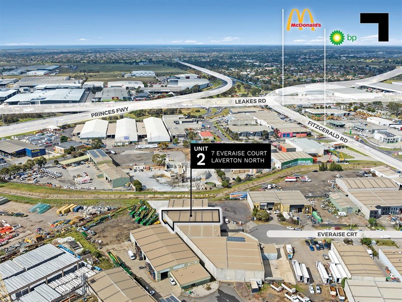 2/7 Everaise Court, Laverton North