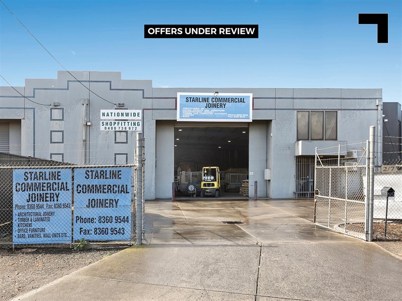 2/7 Everaise Court, Laverton North