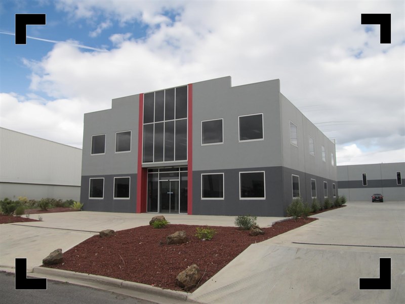 1/1 Clelland Road, Brooklyn