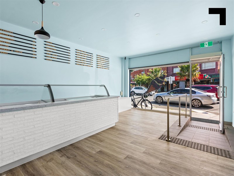 3 Como Parade West, Mentone