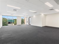 1B/4 Rocklea Drive, Port Melbourne