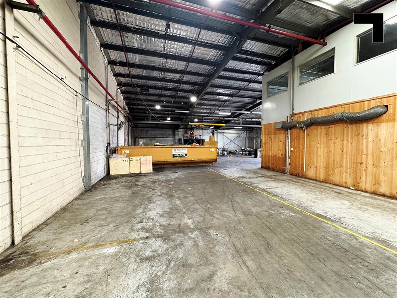 11-13 Kennaugh Street, Oakleigh East