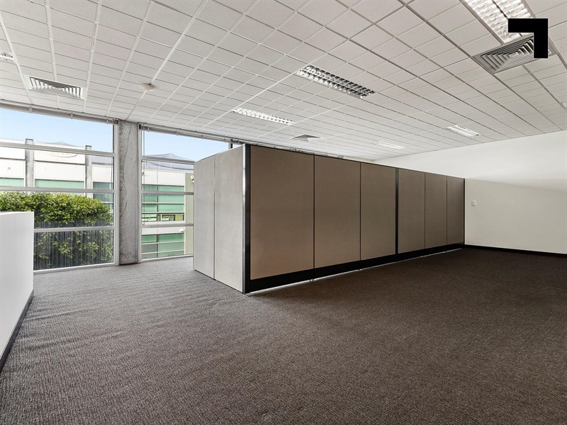 2/3 Westside Avenue, Port Melbourne