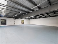 9 Redland Drive, Mitcham