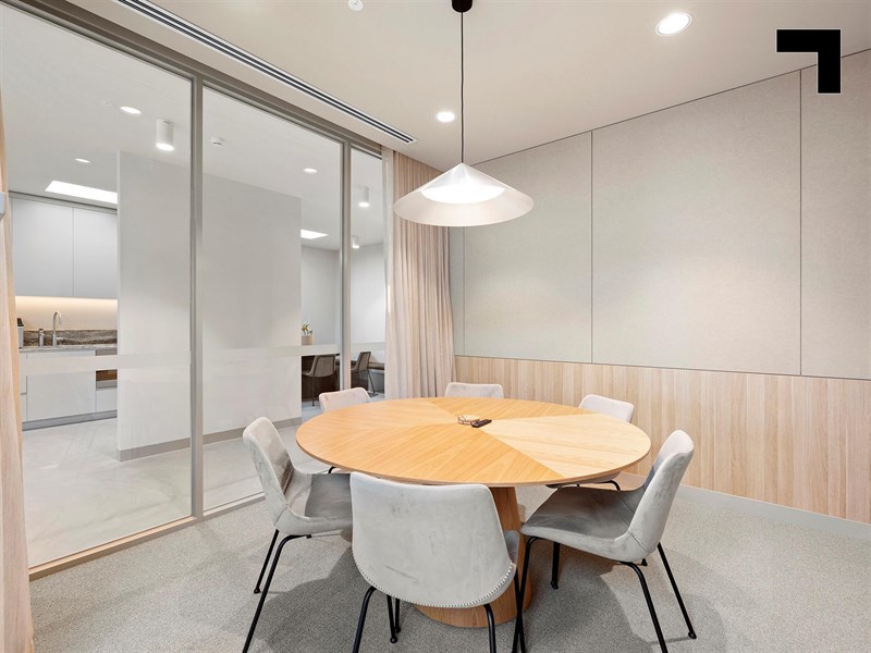 1st Floor/352 South Road, Hampton East
