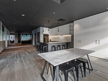 41943 - 86/21 Hall Street, Port Melbourne