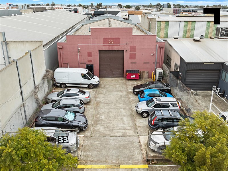 33 McIntosh Street, Airport West