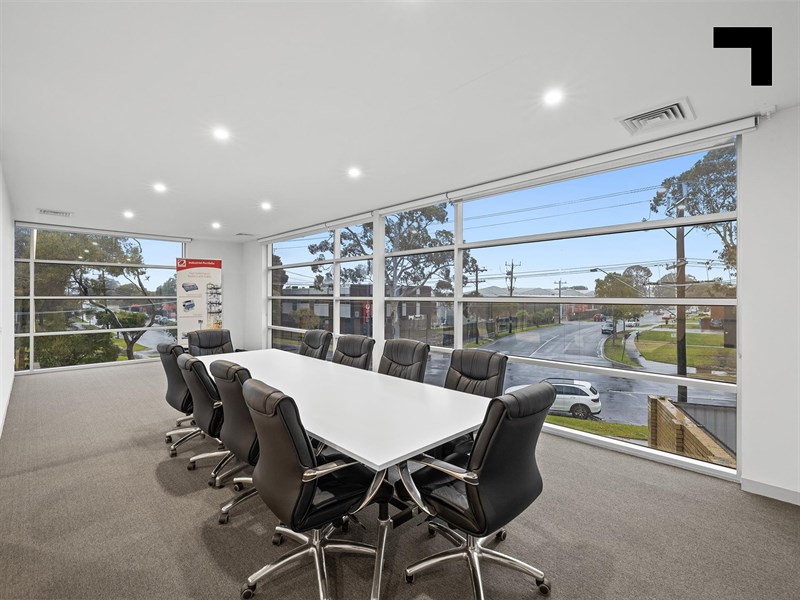 11 Holloway Drive, Bayswater