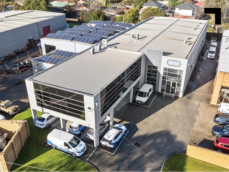 11 Holloway Drive, Bayswater