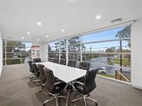 11 Holloway Drive, Bayswater