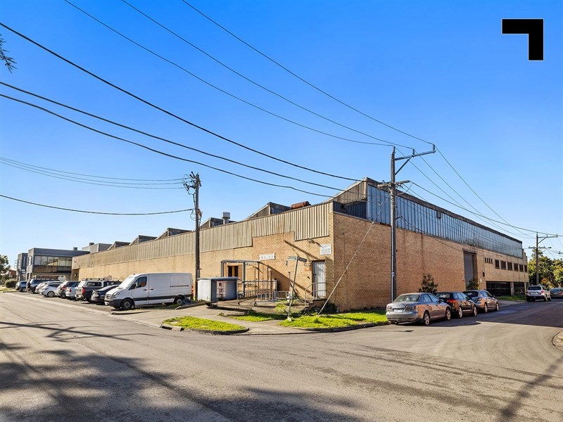 26-32 Plateau Road, Reservoir