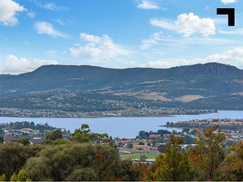43 Russell Road, Claremont