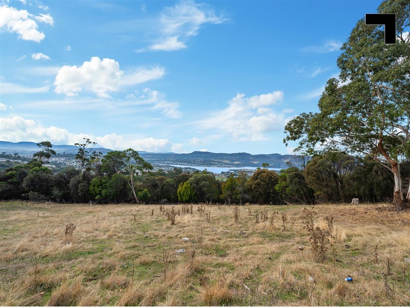 43 Russell Road, Claremont