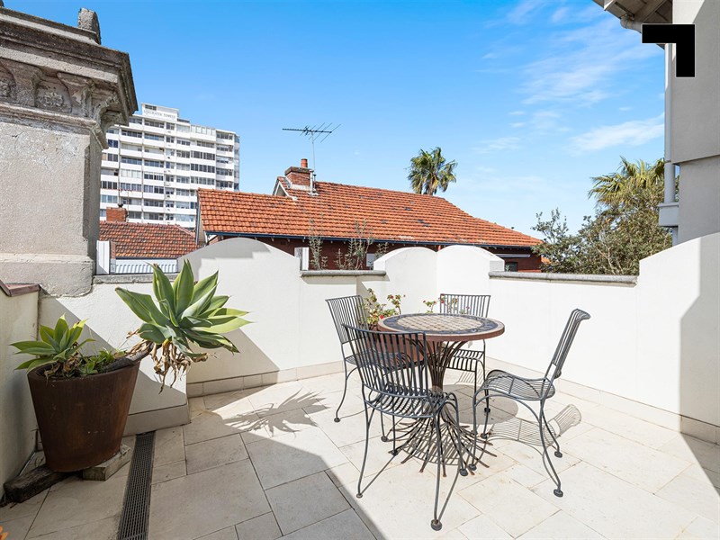 4 Marine Parade, St Kilda