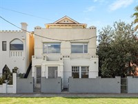 4 Marine Parade, St Kilda