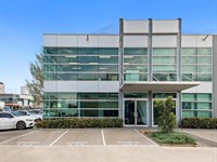 8/3 Westside Avenue, Port Melbourne