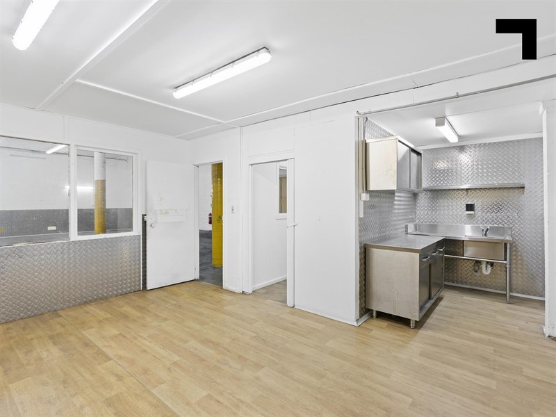 156-158 Cowper Street, Footscray
