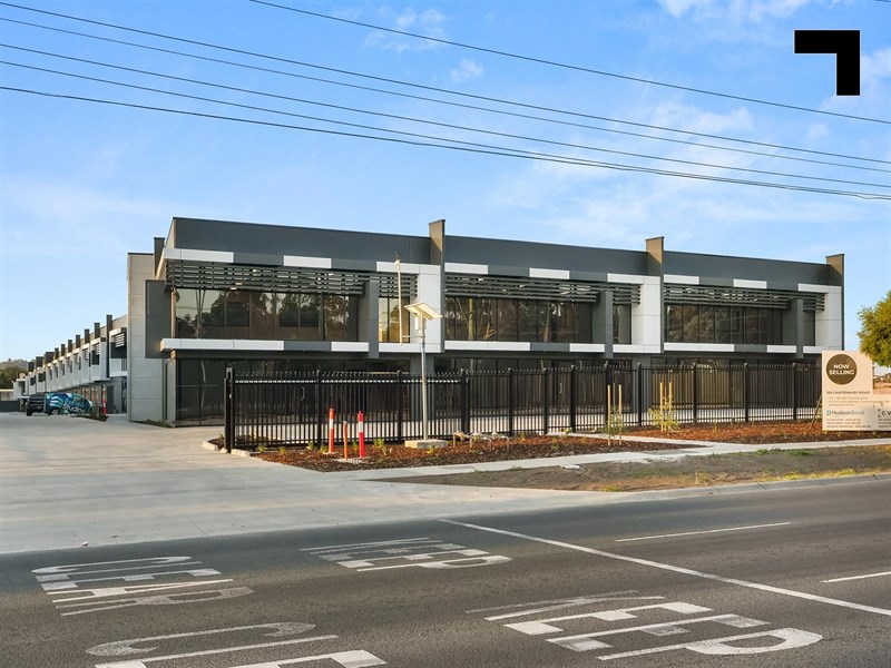 1-3/158 Canterbury Road, Bayswater North