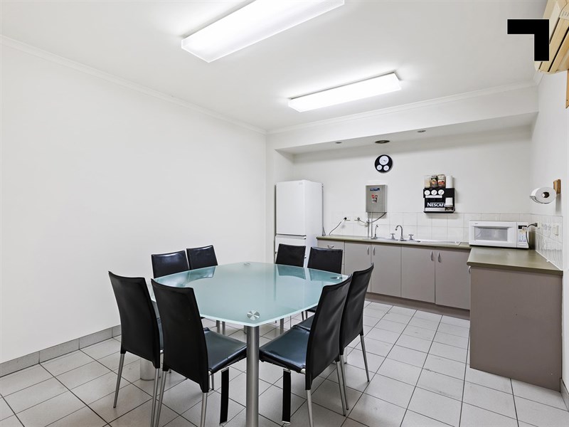 21/22 Disney Avenue, Keilor East