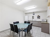 21/22 Disney Avenue, Keilor East