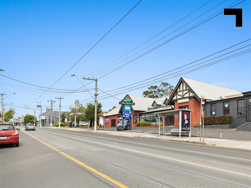 734-736 Plenty Road, Reservoir