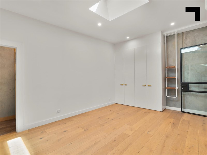 4/35-37 Canterbury Road, Braeside