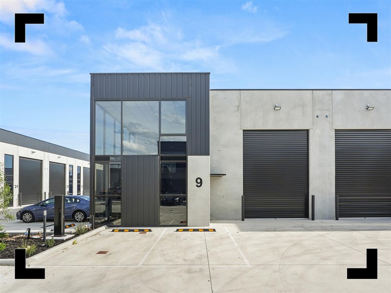 9 & 10/30 Willandra Drive, Epping