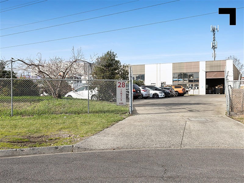 28 Lawson Crescent, Thomastown