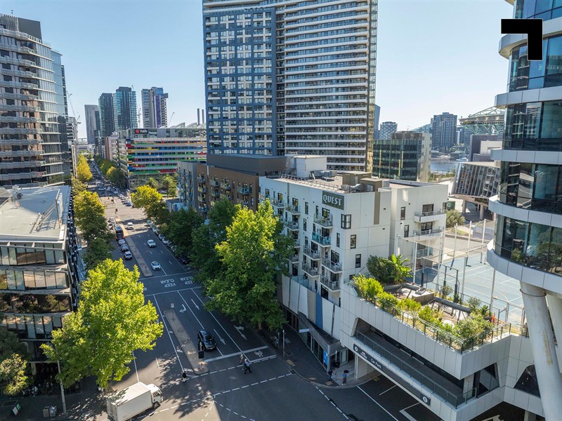 9/744 Bourke Street, Docklands
