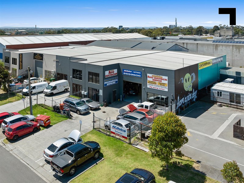 252 and 252a Ballarat Road and Units 1-4/4 Lacy Street, Braybrook