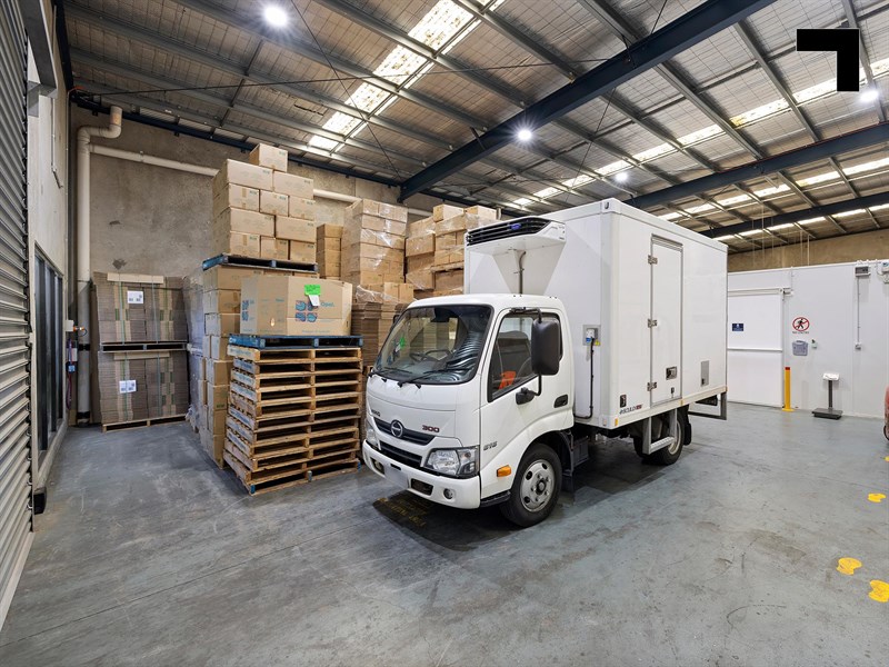 252 and 252a Ballarat Road and Units 1-4/4 Lacy Street, Braybrook