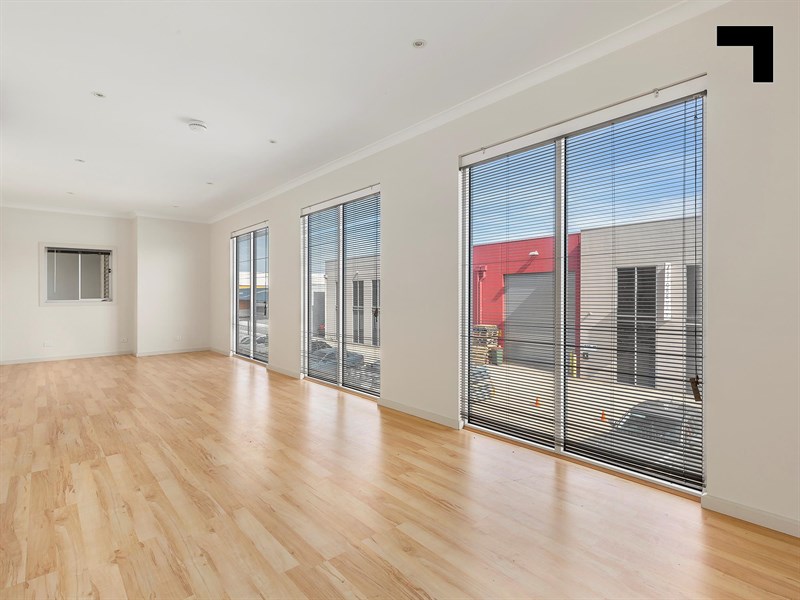 5/16-17 Hammer Court, Hoppers Crossing