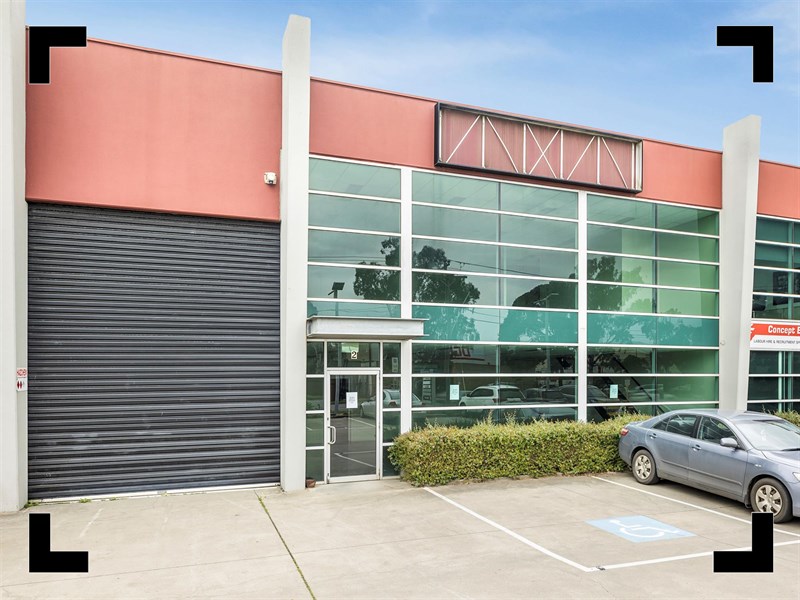 2/32 Westside Drive, Laverton North