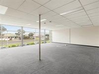 2/32 Westside Drive, Laverton North