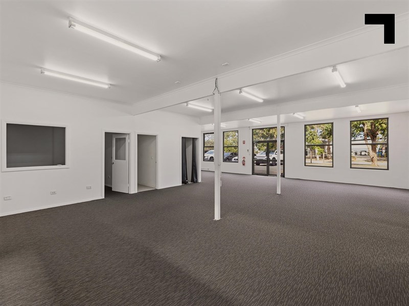 556-558 Somerville Road, Sunshine West