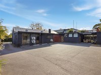 1 Queens Parade, Glen Iris