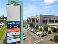102/3 Little Boundary Road, Laverton North