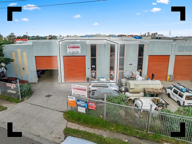 2/123 Pipe Road, Laverton North