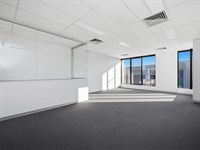 33/105 Cochranes Road, Moorabbin
