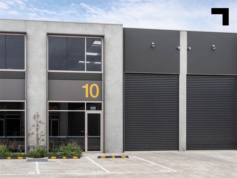 10/4 Joyce Court, Coburg