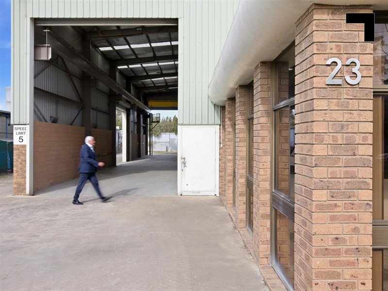 23 McArthurs Road, Altona North
