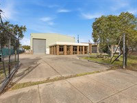23 McArthurs Road, Altona North