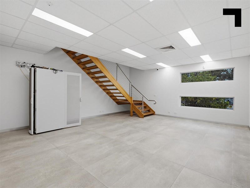32-34 Lindon Court, Tullamarine