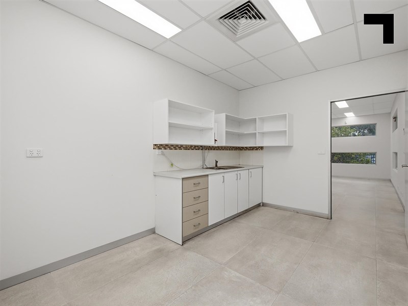 32-34 Lindon Court, Tullamarine